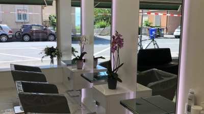 
Salon de coiffure La signature